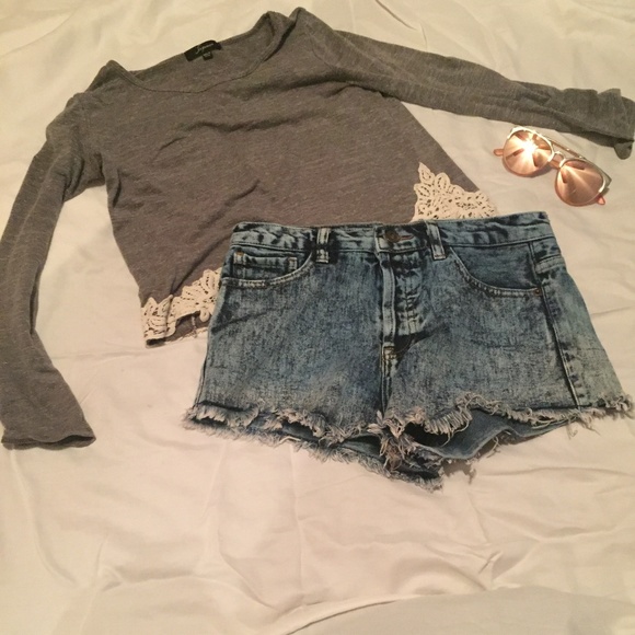 Forever 21 Pants - Forever 21 Distressed Denim Booty Shorts